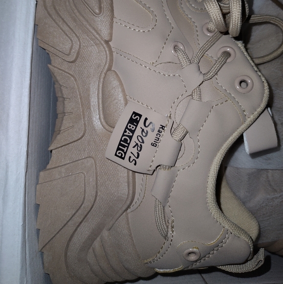 Ladies sneakers - Picture 3 of 4